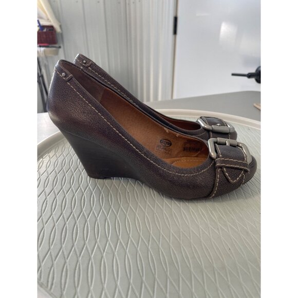 Fossil Wedge Heels Size 9 Buckle Strap Round Toe Slip On Leather Career Office - Picture 8 of 12